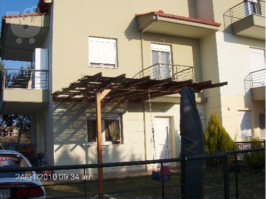 PoulaTo: Μεζονέτα στον Δρυμό